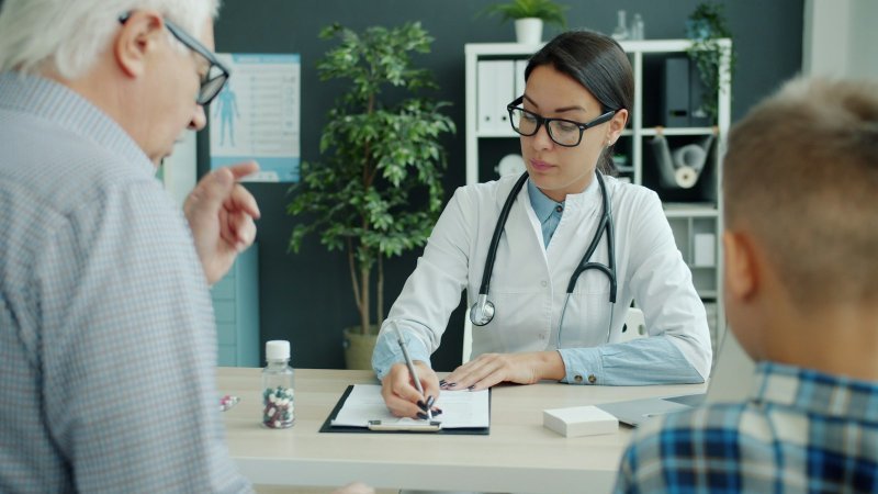 Family healthcare conversation illustrating how to manage graduate school while caring for an aging parent
